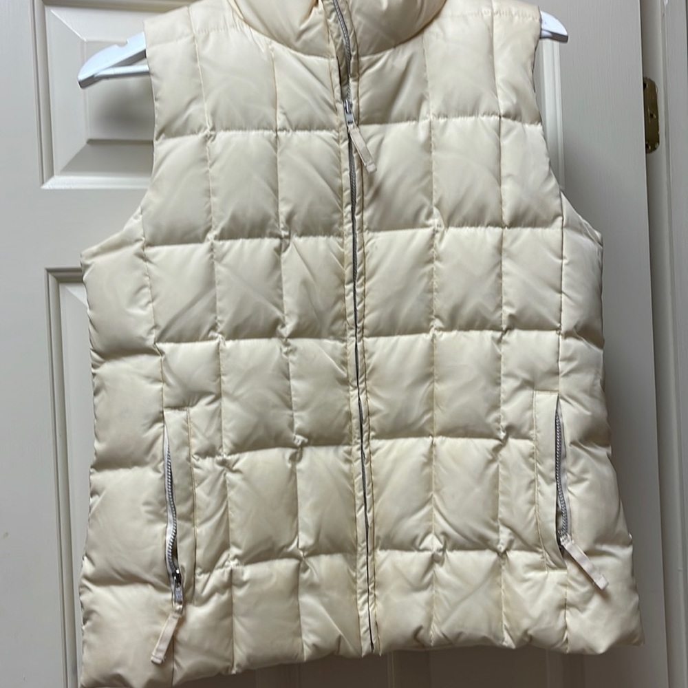 Gap Ivory Puffer Vest